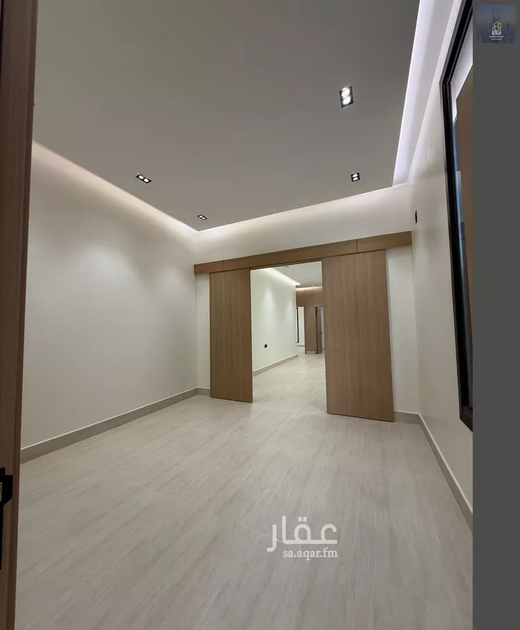 Floor for Sale in Riyadh Al Janadriyah صورة 3