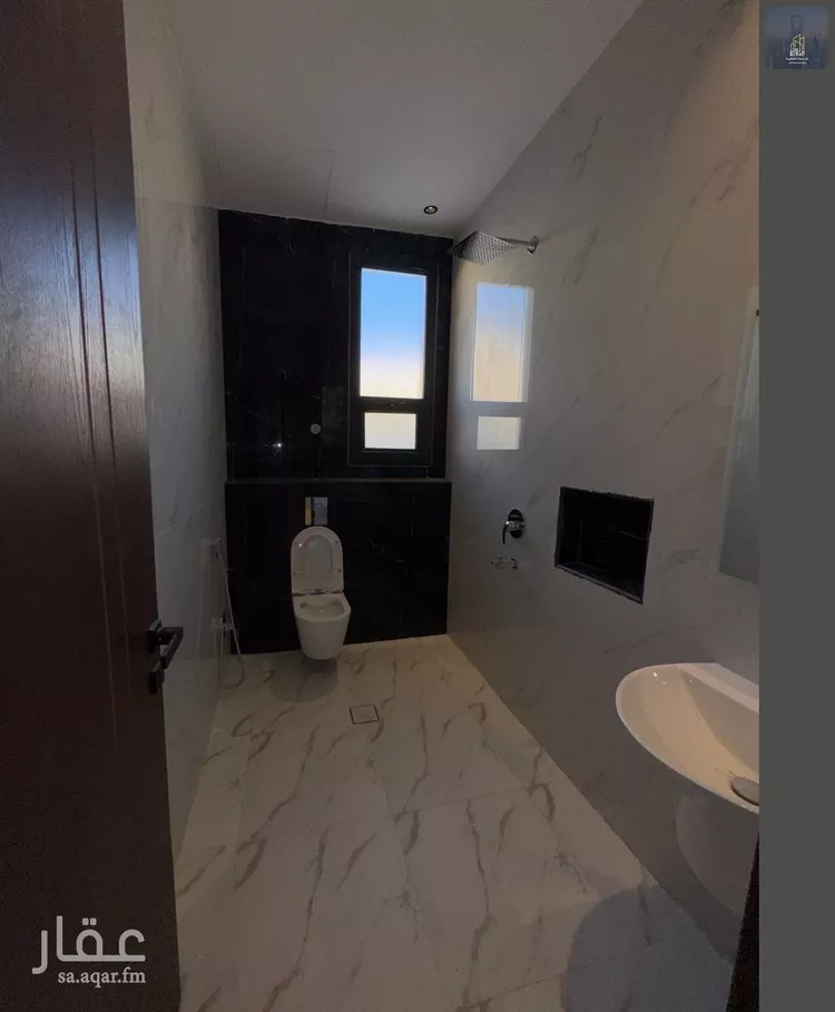 Floor for Sale in Riyadh Al Janadriyah 7