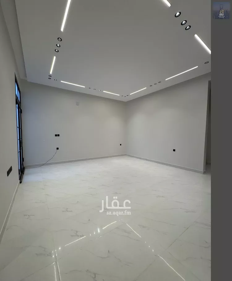 Floor for Sale in Riyadh Al Janadriyah 6