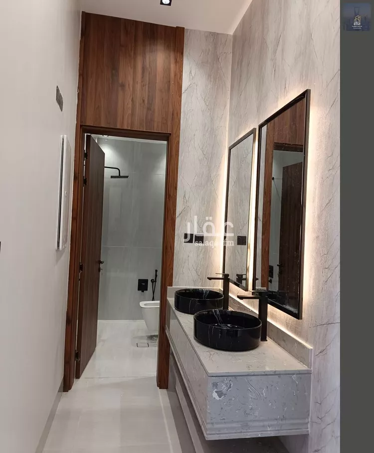 Floor for Sale in Riyadh Al Janadriyah 9