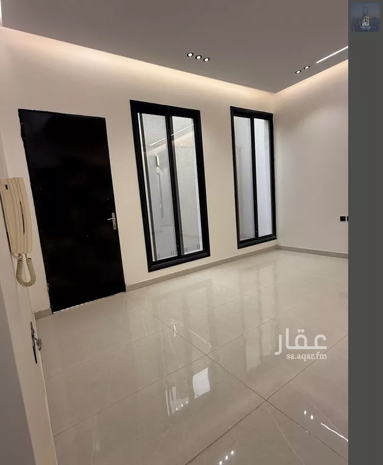 Floor for Sale in Riyadh Al Janadriyah 7