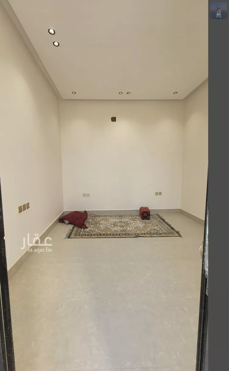 Floor for Sale in Riyadh Ash Sharq 11