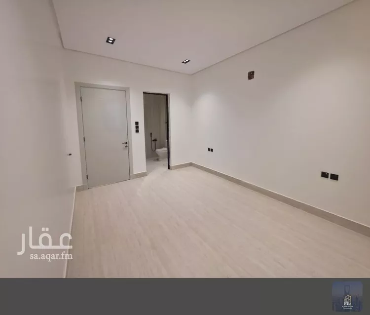 دور للبيع في شارع الغصون, حي الجنادرية, مدينة الرياض, منطقة الرياض 8