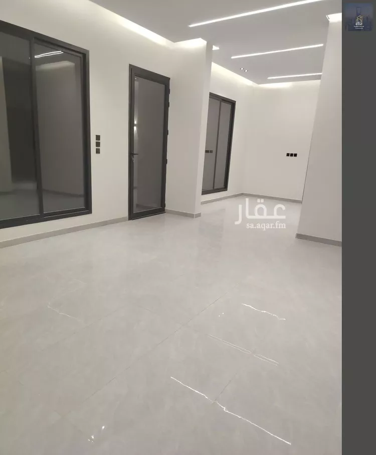دور للبيع في شارع بوابة الشرق, حي الجنادرية, مدينة الرياض, منطقة الرياض 7
