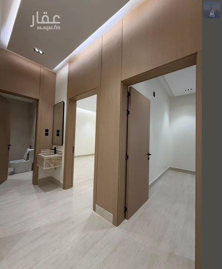 Floor for Sale in Riyadh Al Janadriyah صورة 4