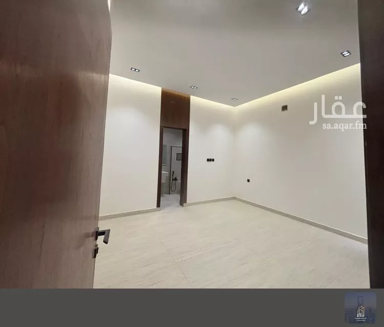Floor for Sale in Riyadh Al Janadriyah 9