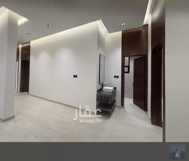 Floor for Sale in Riyadh Al Janadriyah 15