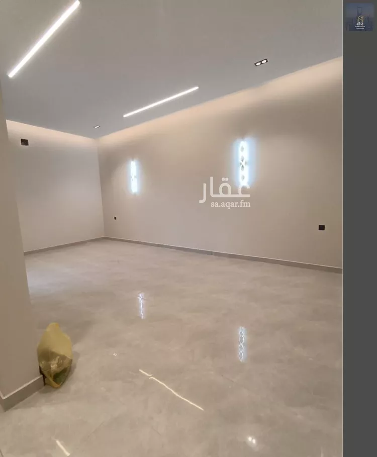 Floor for Sale in Riyadh Al Janadriyah 6