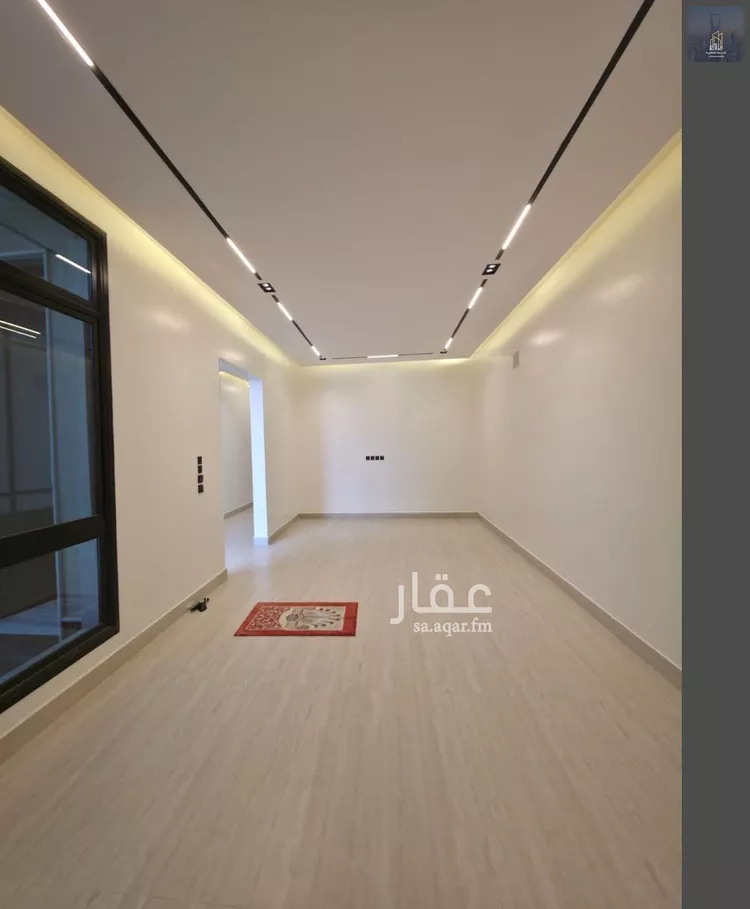 Floor for Sale in Riyadh Al Janadriyah 7