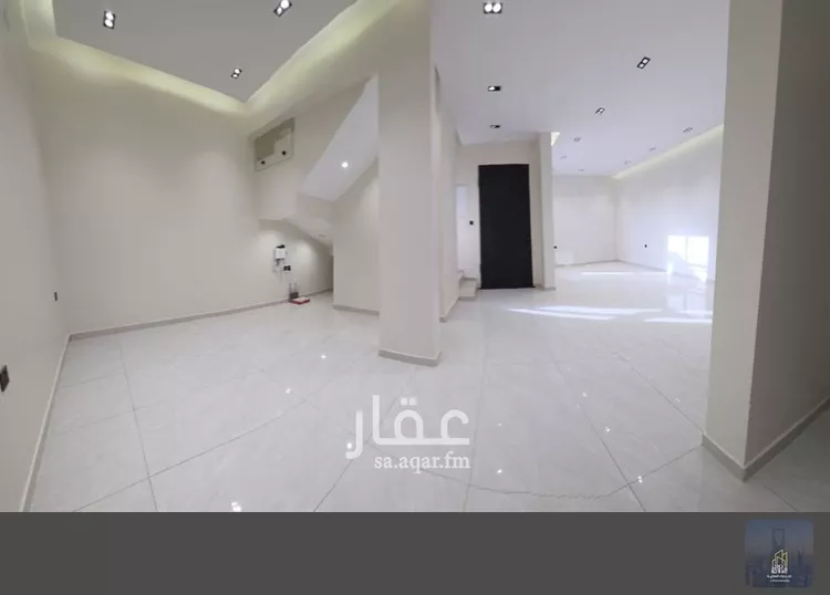 فيلا للبيع في شارع بوابة الشرق, حي الجنادرية, مدينة الرياض, منطقة الرياض 15
