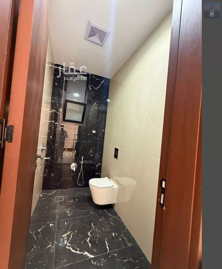 فيلا للبيع في شارع النخبة, حي النظيم, مدينة الرياض, منطقة الرياض 18