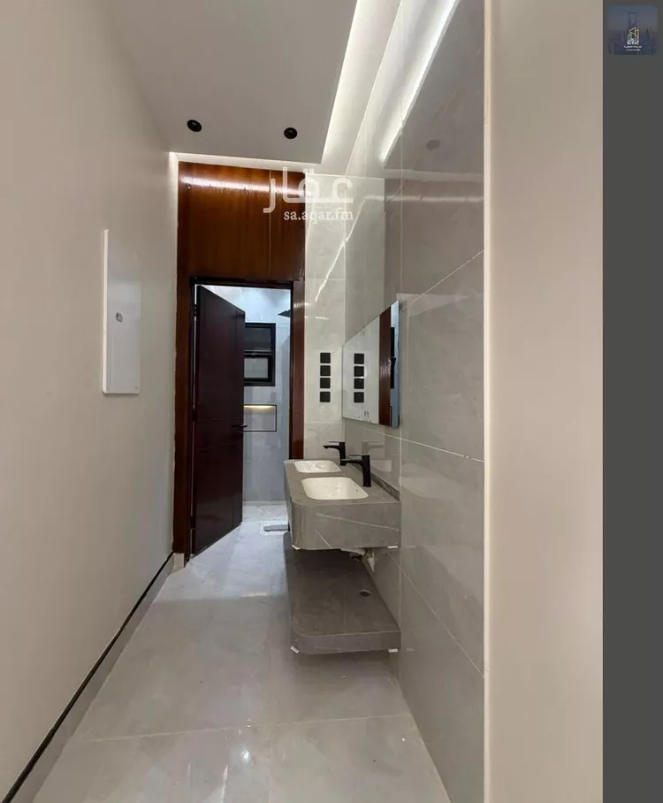 دور للبيع في شارع السويلمي, حي النظيم, مدينة الرياض, منطقة الرياض صورة 3