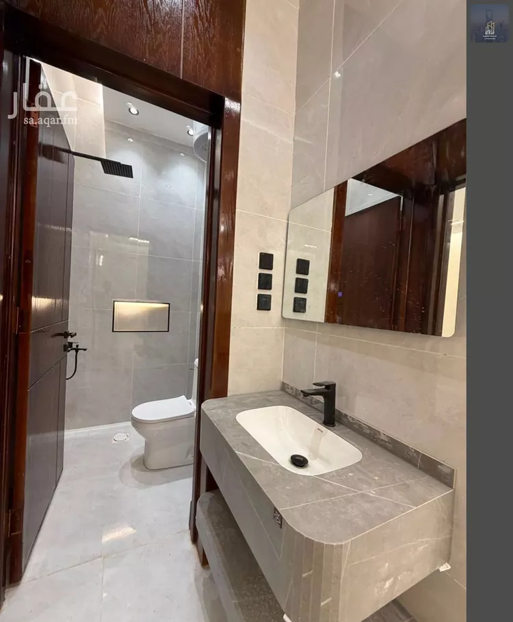 Floor for Sale in Riyadh An Nadhim 13