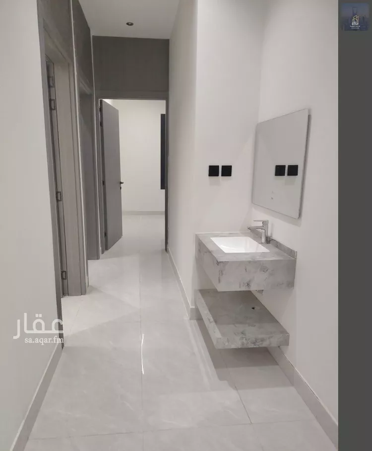 دور للبيع في شارع بوابة الشرق, حي الجنادرية, مدينة الرياض, منطقة الرياض 7
