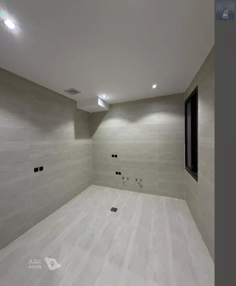 Floor for Sale in Riyadh An Nadhim 5