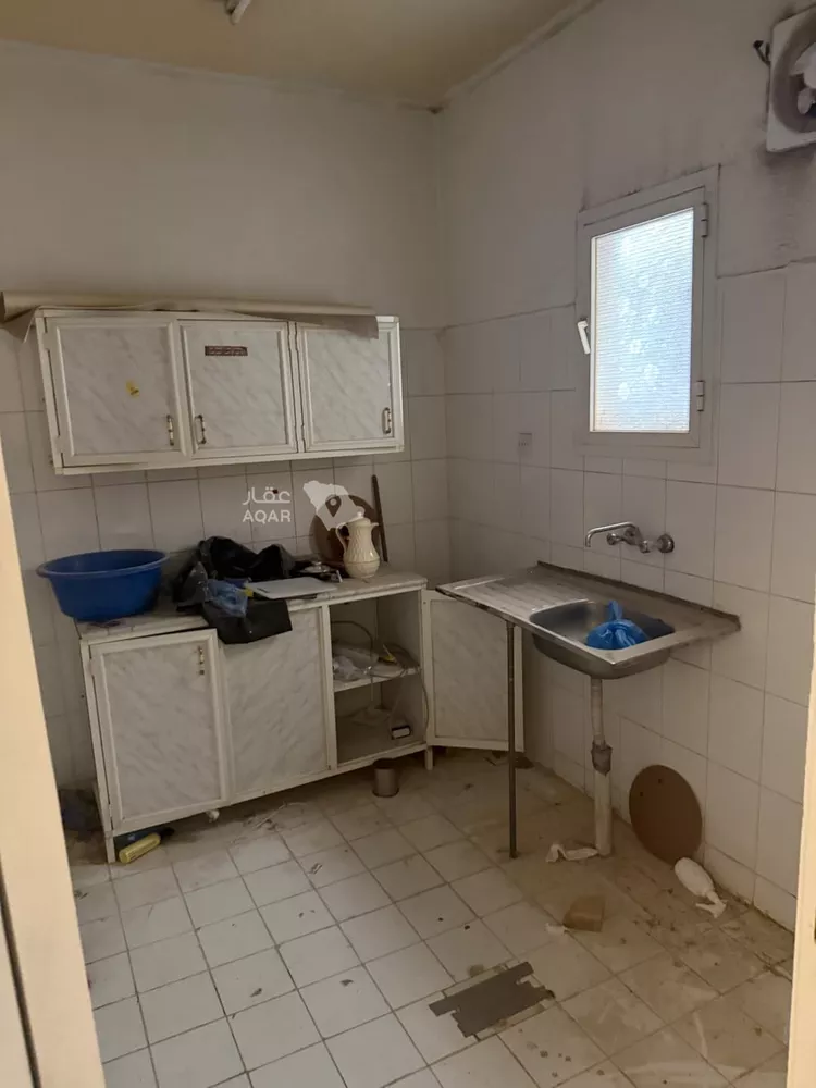 شقة للإيجار في شارع عشباء, حي الشهداء, مدينة الرياض, منطقة الرياض 7