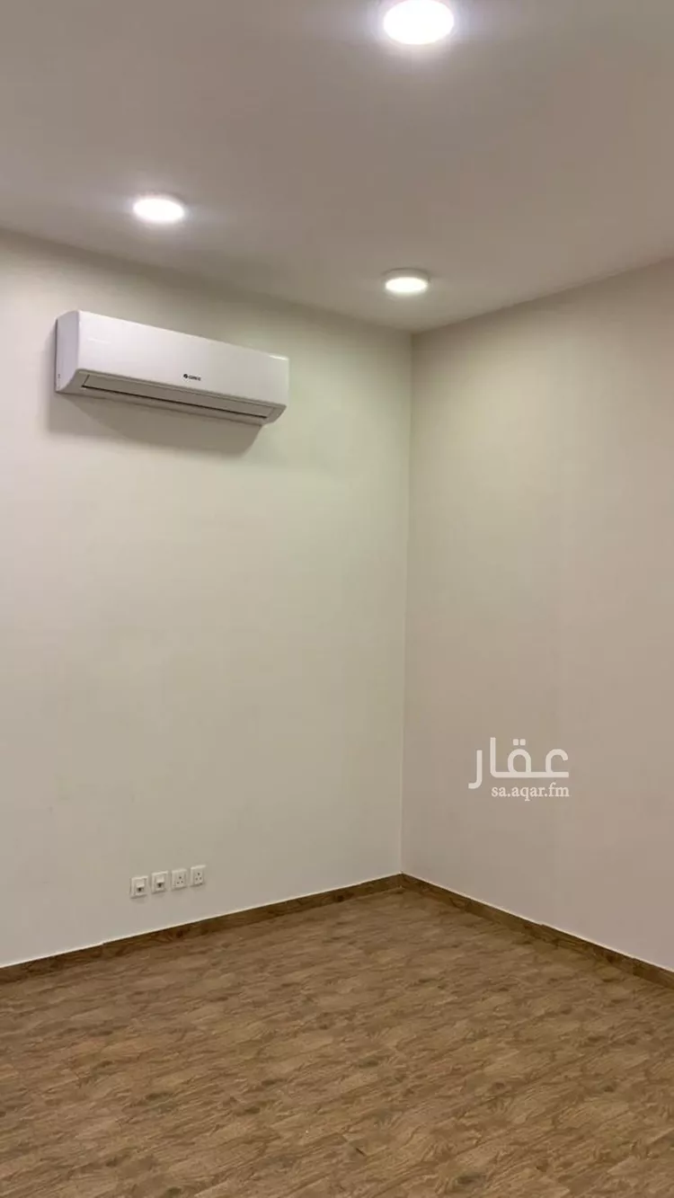 فيلا للإيجار في شارع بهاء بن شداد, حي المنار, مدينة الدمام, المنطقة الشرقية صورة 2