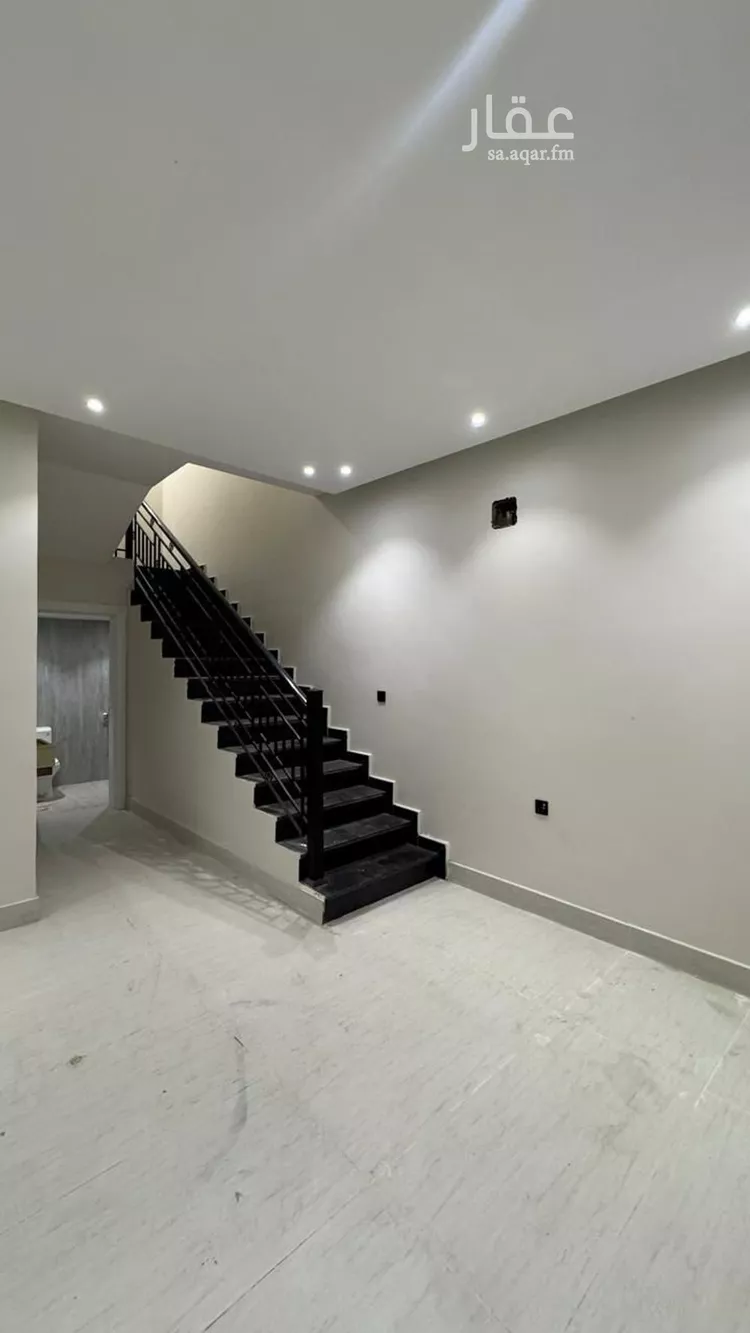 فيلا للبيع في شارع العباس بن عتبة, حي ضاحية الملك فهد, مدينة الدمام, المنطقة الشرقية صورة 3