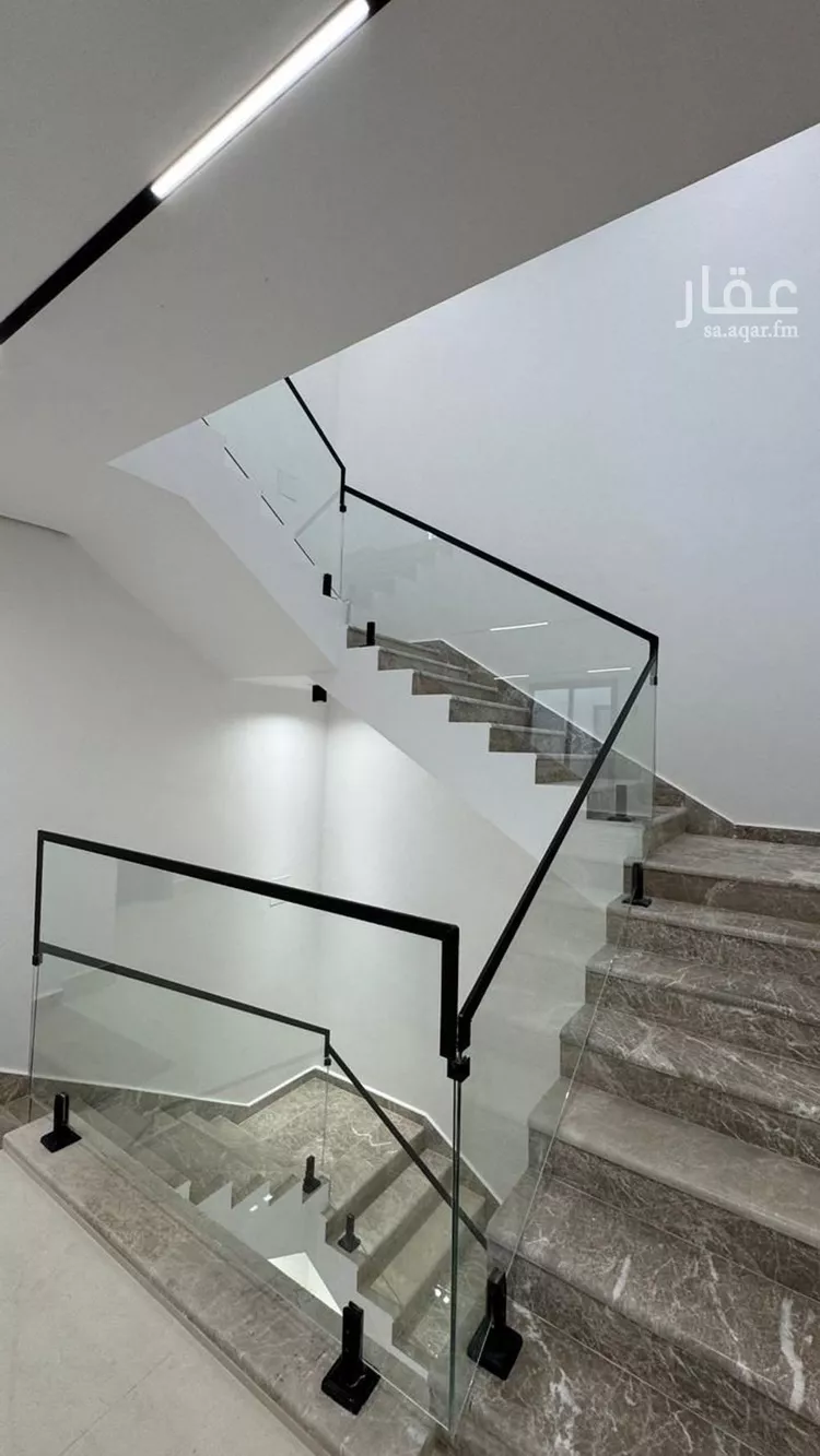 فيلا للبيع في شارع الشروق, حي الشروق, مدينة الدمام, المنطقة الشرقية صورة 2