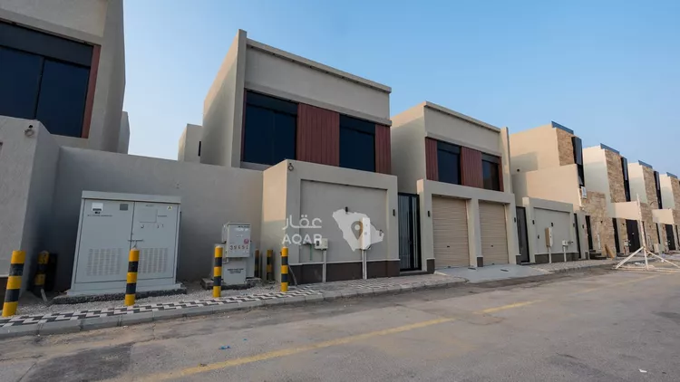 Villa for Sale in Dammam Ash Shulah ุตูุฑุฉ 2