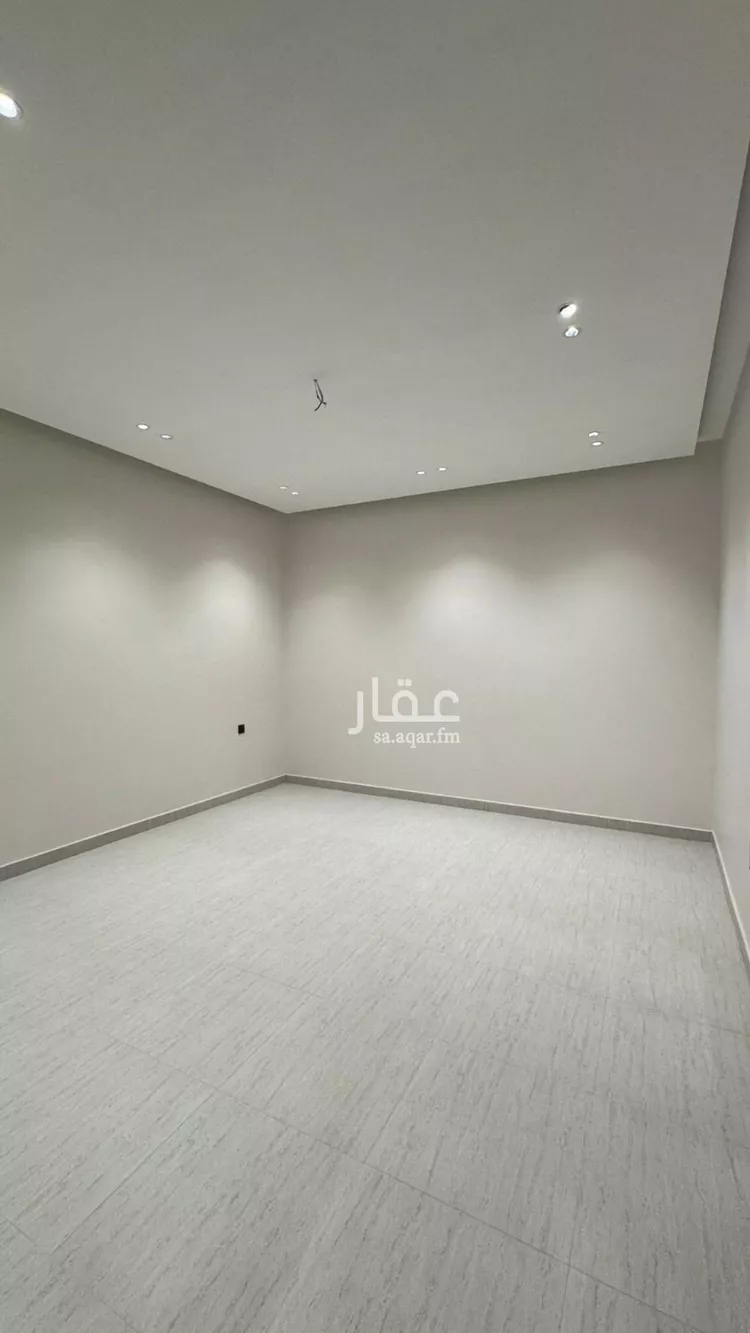 فيلا للبيع في شارع المرفأ, حي الشعلة, مدينة الدمام, المنطقة الشرقية صورة 2