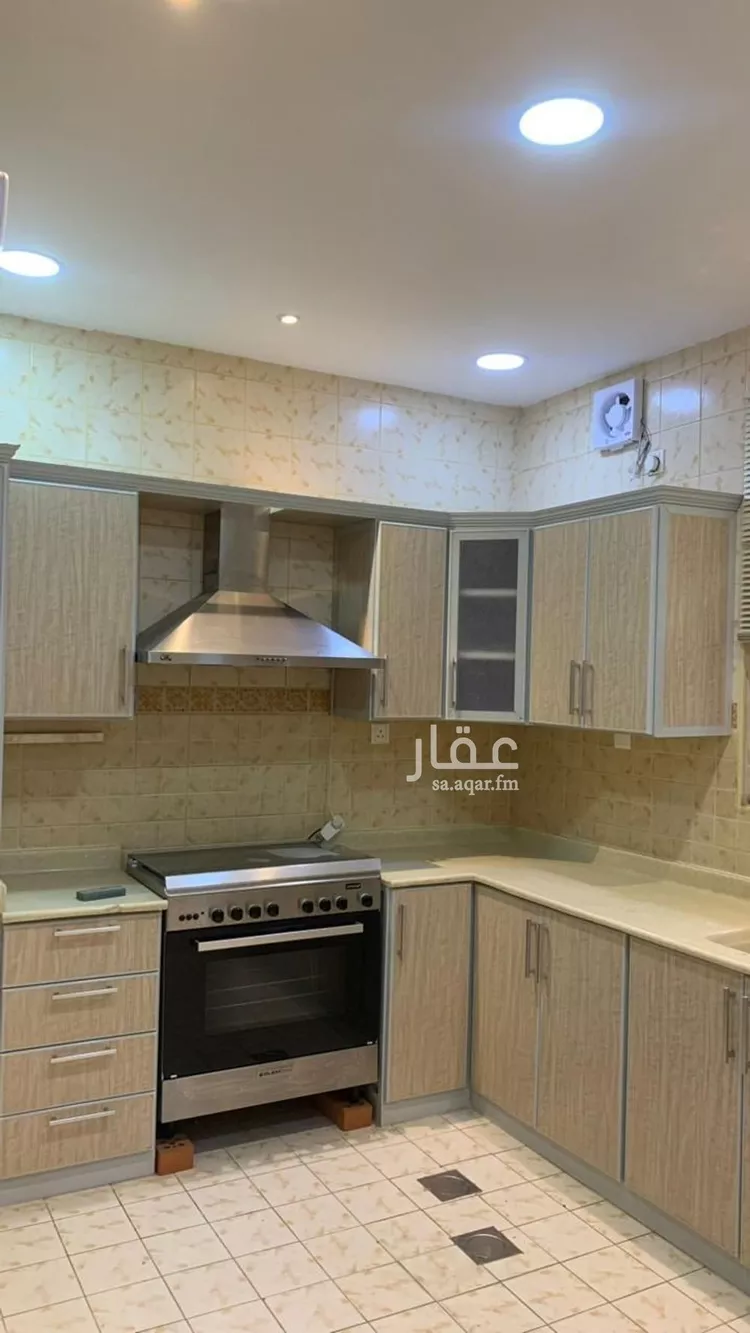فيلا للإيجار في شارع بهاء بن شداد, حي المنار, مدينة الدمام, المنطقة الشرقية صورة 3