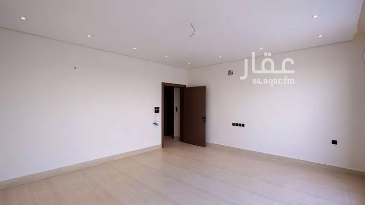 فيلا للبيع في شارع العيوق, حي الشروق, مدينة الدمام, المنطقة الشرقية صورة 2