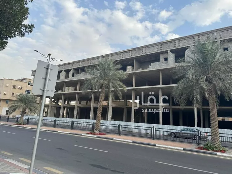عمارة للبيع في شارع جدة, حي المدينة, مدينة بقيق, المنطقة الشرقية صورة 3