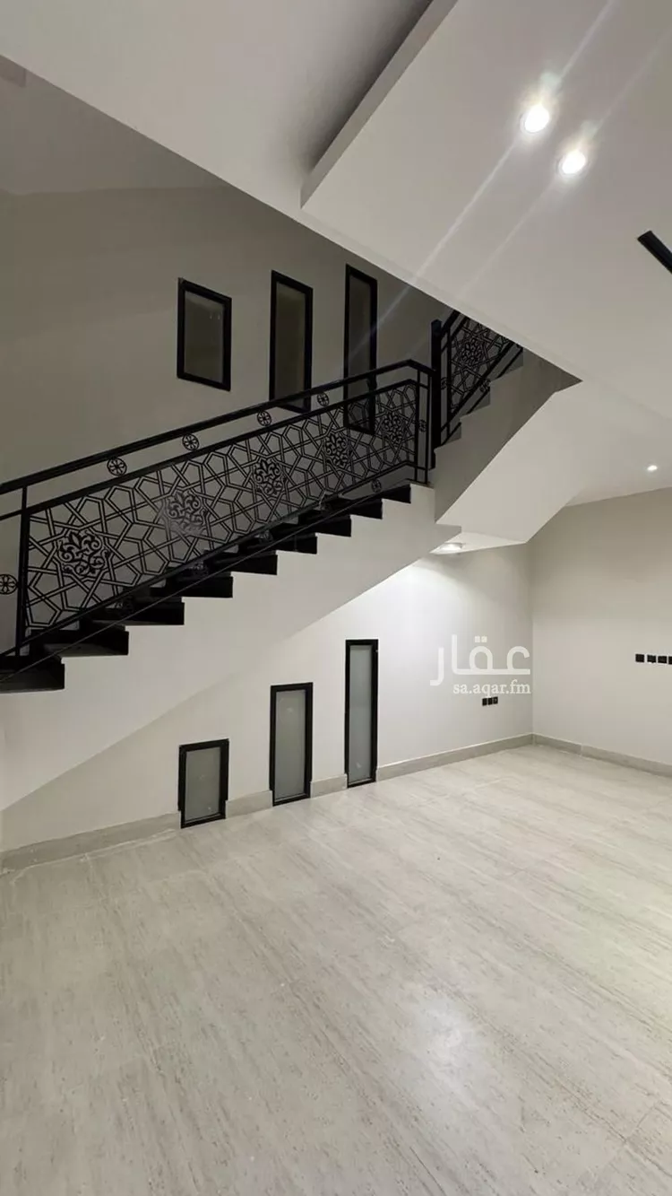 فيلا للبيع في شارع سعد الكندي, حي ضاحية الملك فهد, مدينة الدمام, المنطقة الشرقية صورة 3