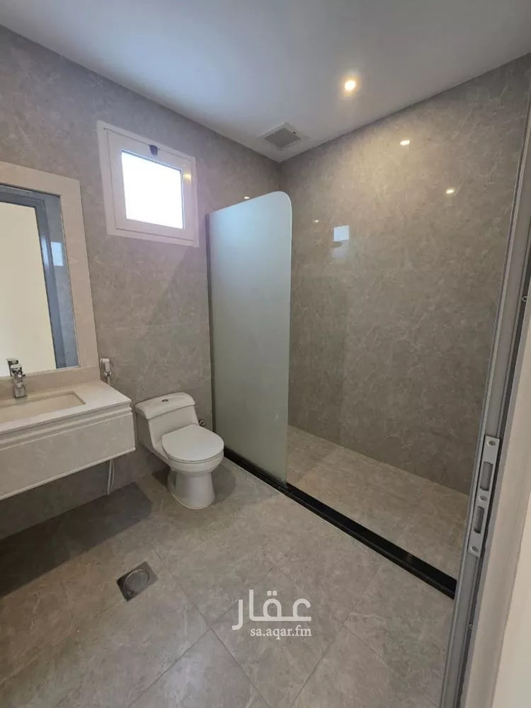 فيلا للبيع في شارع ابراهيم الحرثي, حي الصدفة, مدينة الدمام, المنطقة الشرقية صورة 2
