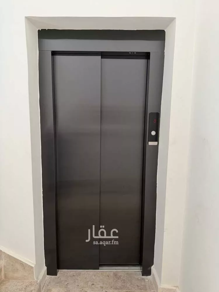 فيلا للبيع في شارع عبدالله النجدي, حي الشفاء, مدينة الرياض, منطقة الرياض 9