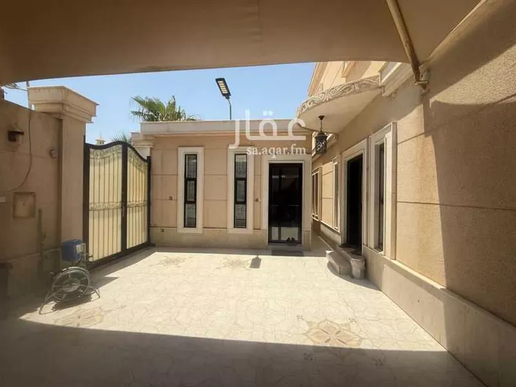 فيلا للبيع في شارع محمد اليمامي, حي الغدير, مدينة الرياض, منطقة الرياض صورة 2