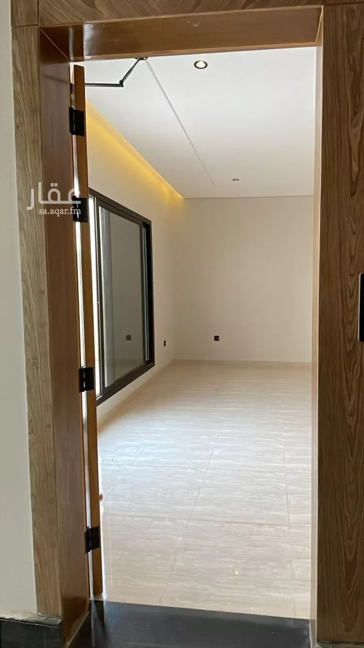 شقة للبيع في شارع عبدالله بن جعفر, حي عكاظ, مدينة الرياض, منطقة الرياض صورة 2