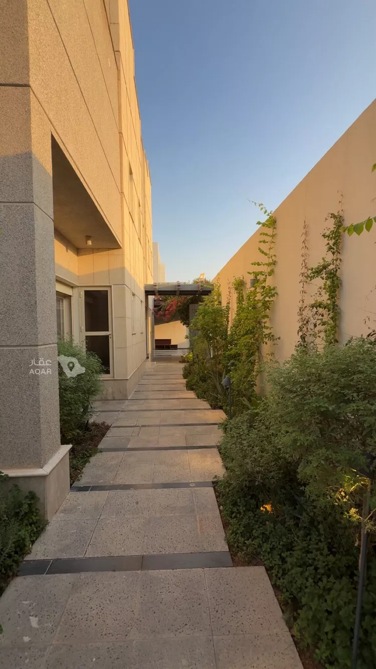 فيلا للبيع في شارع هلال بن رزين, حي النزهة, مدينة الرياض, منطقة الرياض صورة 4
