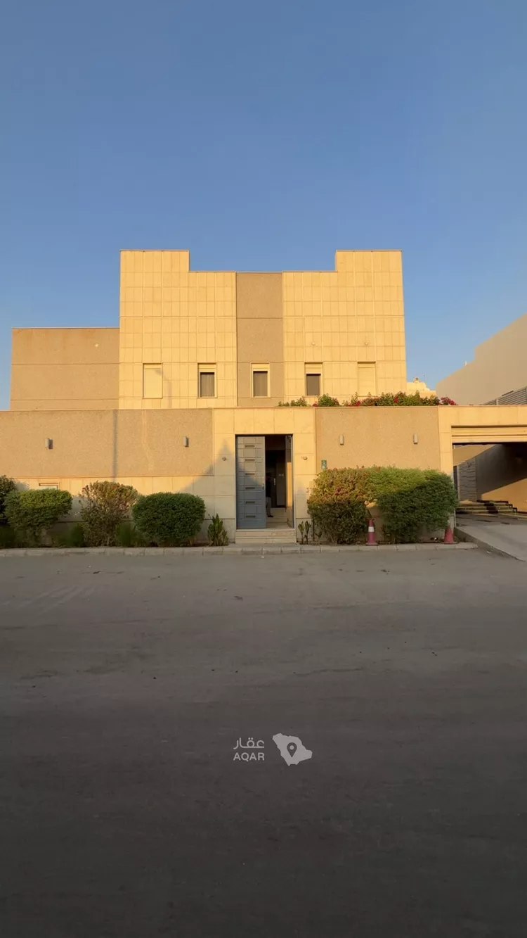 فيلا للبيع في شارع هلال بن رزين, حي النزهة, مدينة الرياض, منطقة الرياض صورة 2
