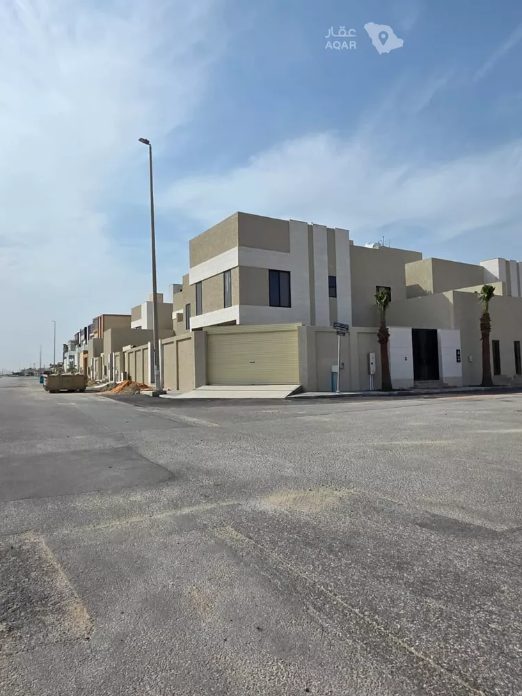 Villa for Sale in Al Khobar At Tahliyah