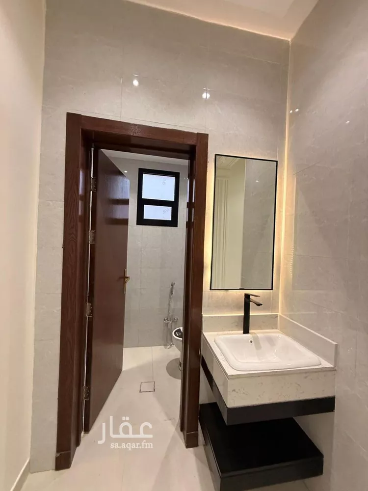 دور للبيع في شارع عبدالله بن حلوان, حي العريجاء الغربي, مدينة الرياض, منطقة الرياض صورة 4