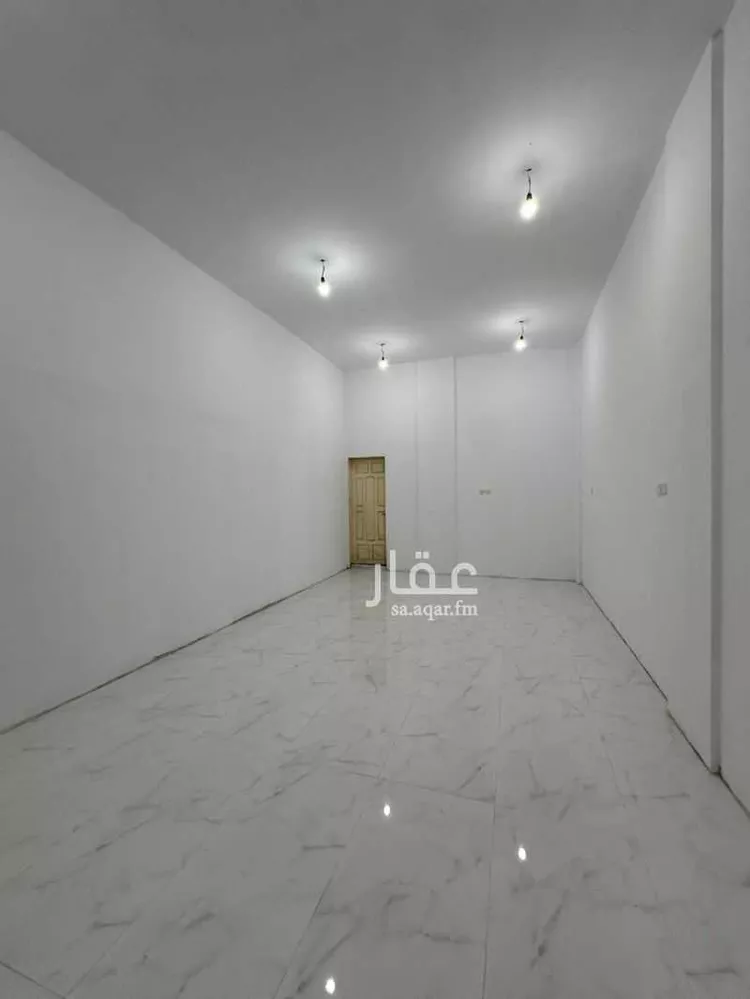 Shop for Rent in Medina Ad Difa صورة 2