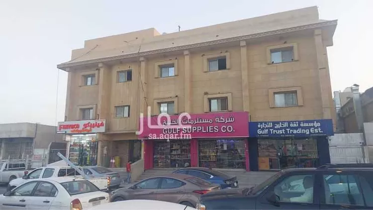 عمارة للإيجار في شارع صلاح الدين الأيوبي, حي الملز, مدينة الرياض, منطقة الرياض صورة 2