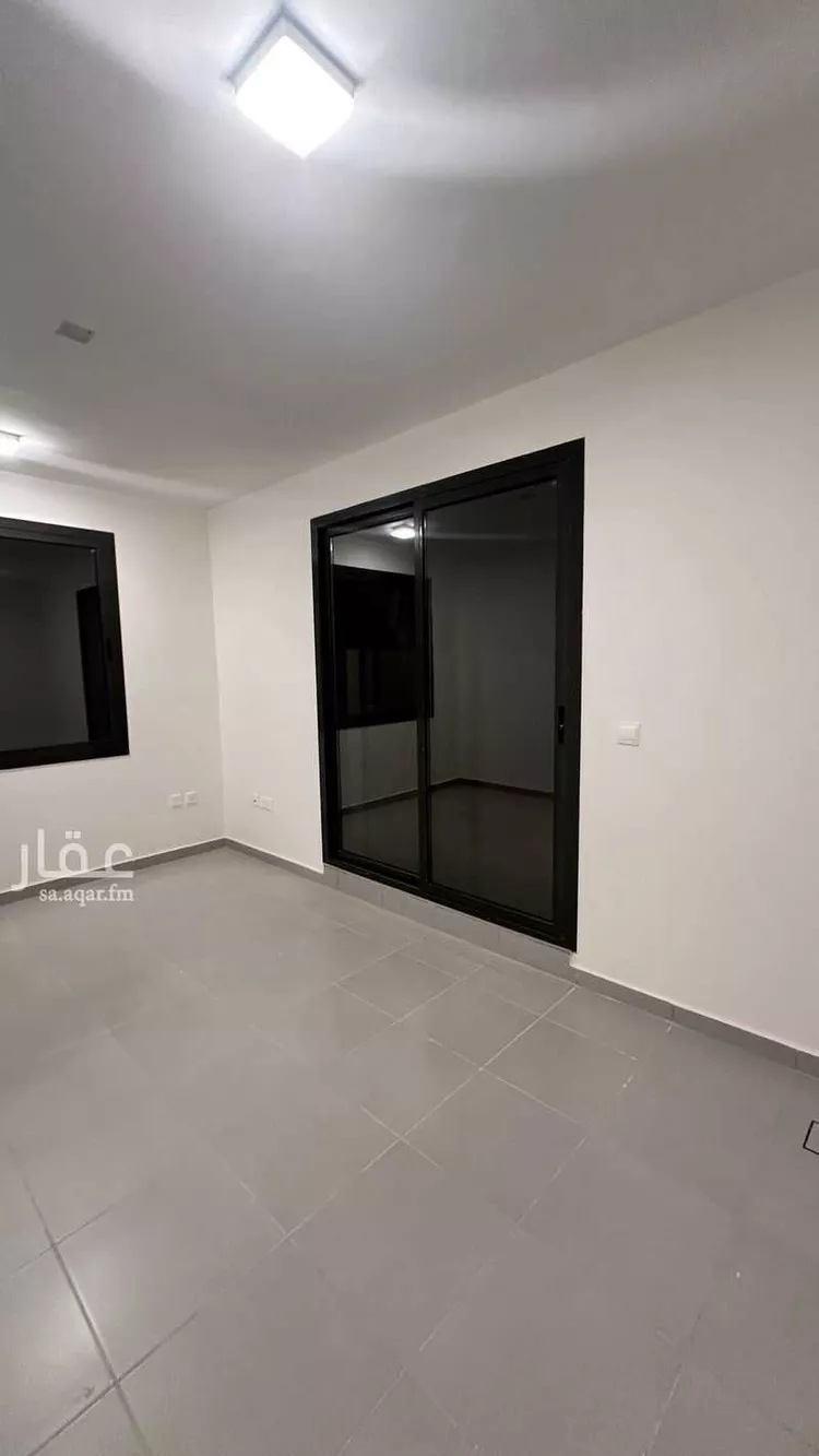 فيلا للإيجار في شارع الامير فيصل بن بندر بن عبدالعزيز الفرعي ، حي مطار الملك خالد الدولي ، الرياض ، منطقة الرياض صورة 2