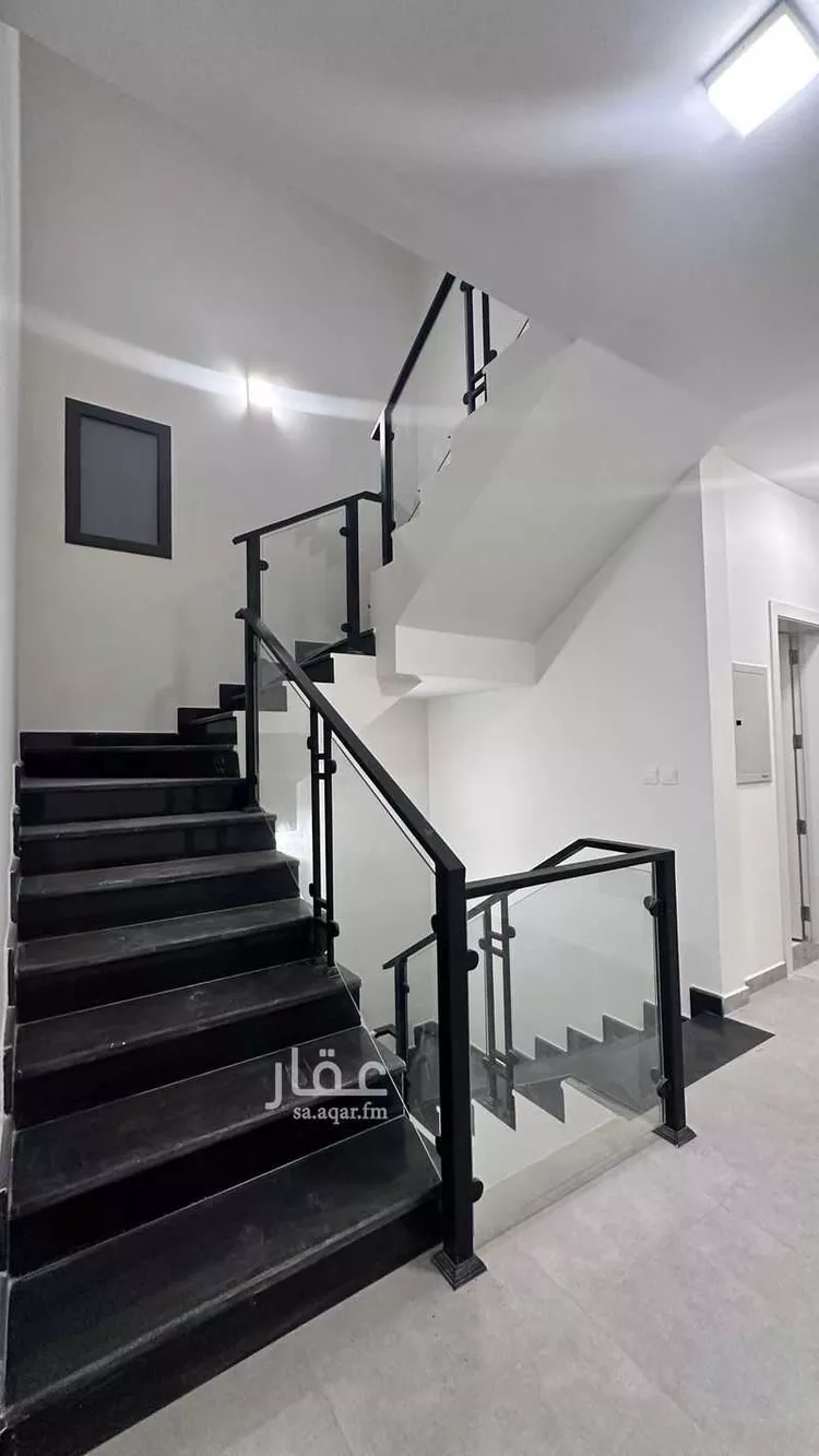 فيلا للإيجار في شارع الامير فيصل بن بندر بن عبدالعزيز الفرعي ، حي مطار الملك خالد الدولي ، الرياض ، منطقة الرياض صورة 3