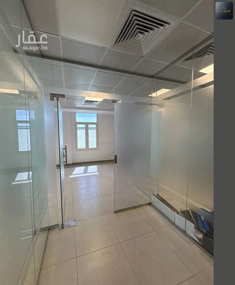مكتب تجاري للإيجار في شارع خالد بن الوليد, حي الروضة, مدينة الرياض, منطقة الرياض صورة 2