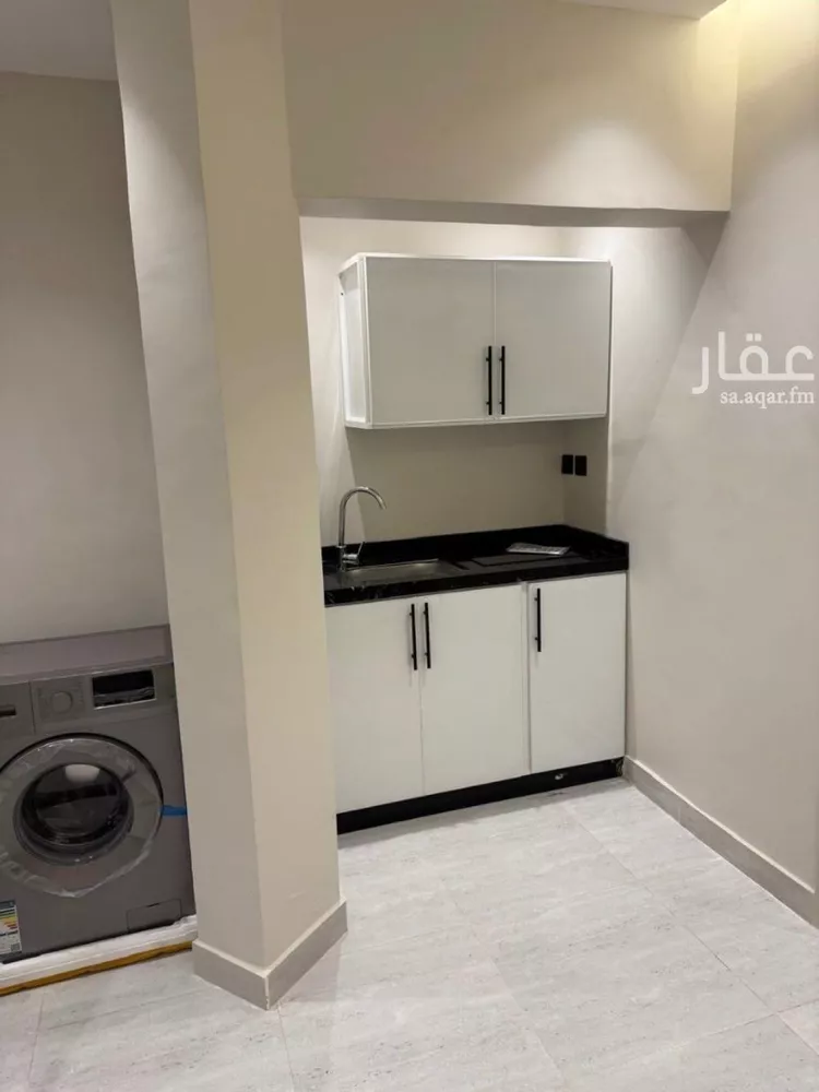شقة للإيجار في شارع ياقوت الحموي, حي الملك فيصل, مدينة الرياض, منطقة الرياض صورة 2