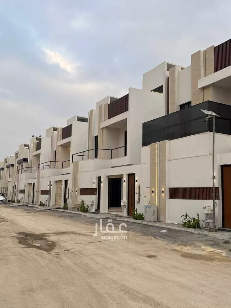 دور للبيع في شارع السرور, حي الرمال, مدينة الرياض, منطقة الرياض صورة 4
