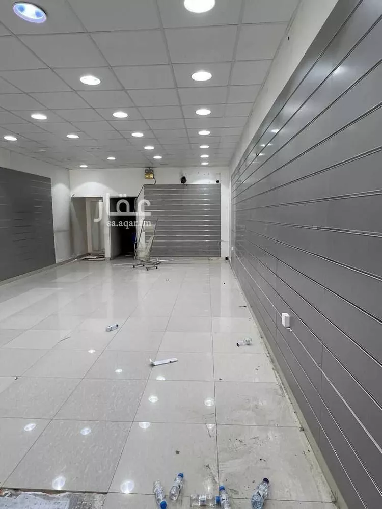 محل للإيجار في شارع ابي بكر الصديق الفرعي, حي الياسمين, مدينة الرياض, منطقة الرياض صورة 3