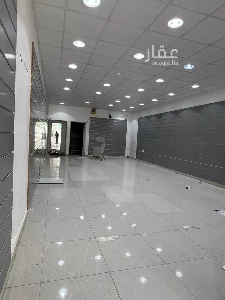 محل للإيجار في شارع ابي بكر الصديق الفرعي, حي الياسمين, مدينة الرياض, منطقة الرياض صورة 4