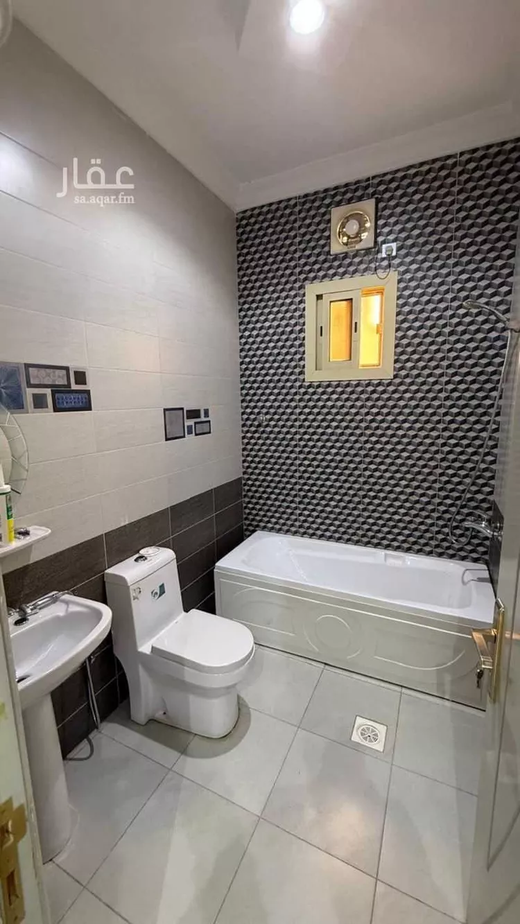 شقة للإيجار في شارع عباد الناجي, حي القطبية الغربية, مدينة الطائف, منطقة مكة المكرمة صورة 4