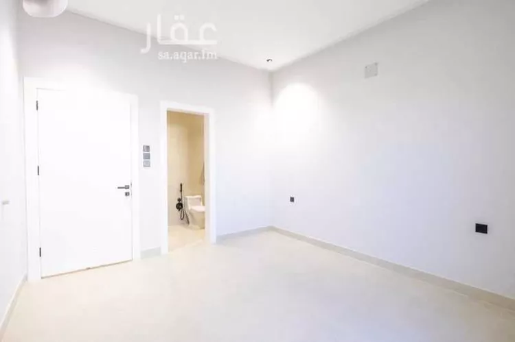 دور للبيع في شارع حسن سلطان العمروي, حي طويق, مدينة الرياض, منطقة الرياض 7
