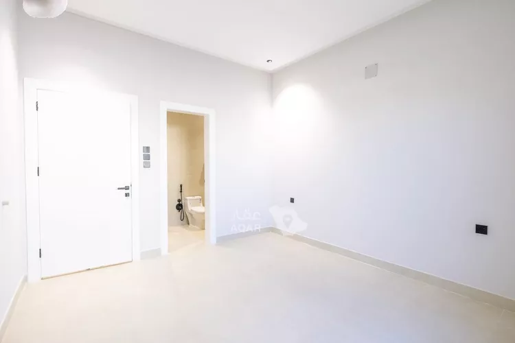 Floor for Sale in Riyadh Tuwaiq