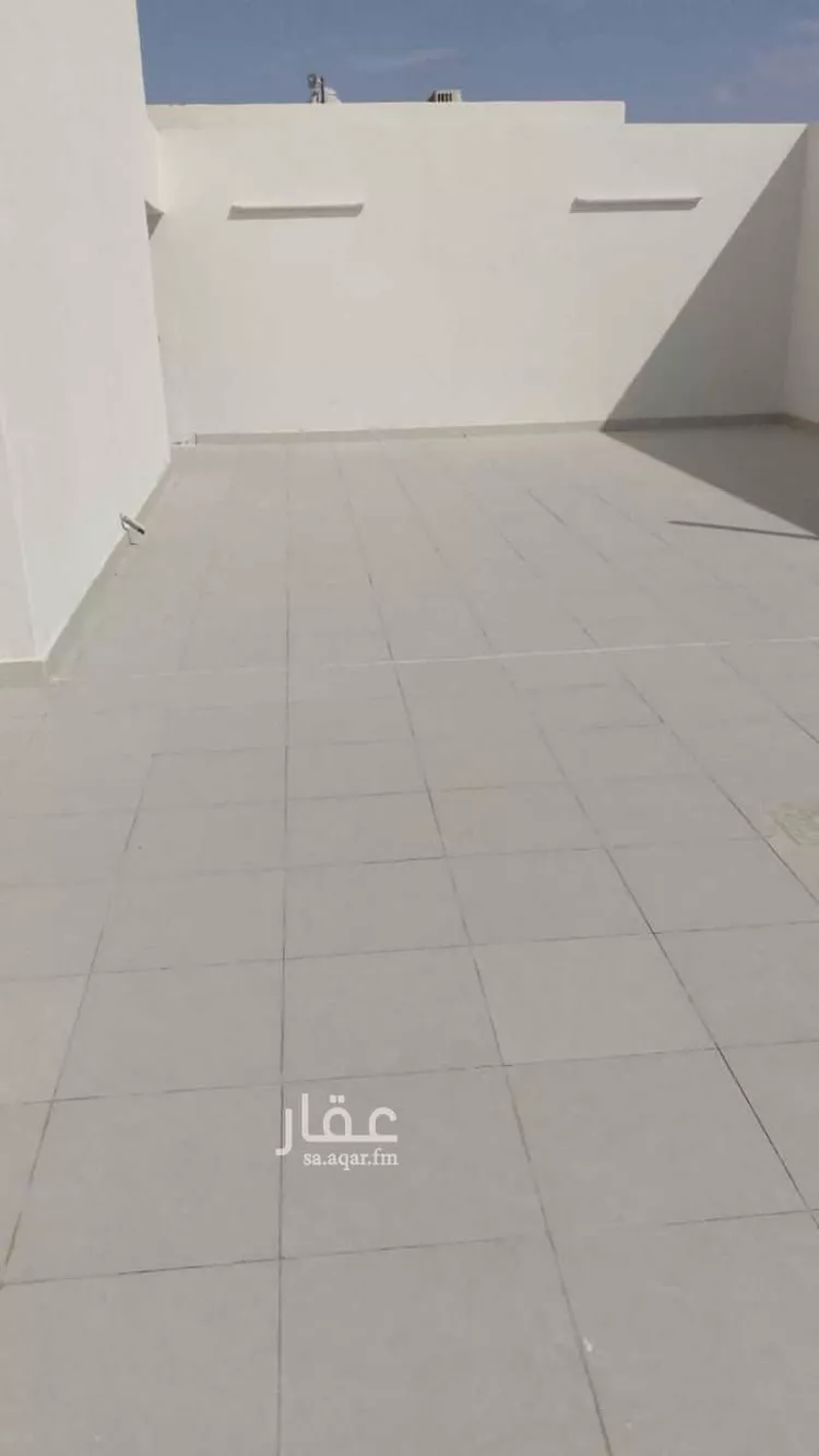 محل للإيجار في شارع 5200669, حي عريض, مدينة الرياض, منطقة الرياض صورة 2